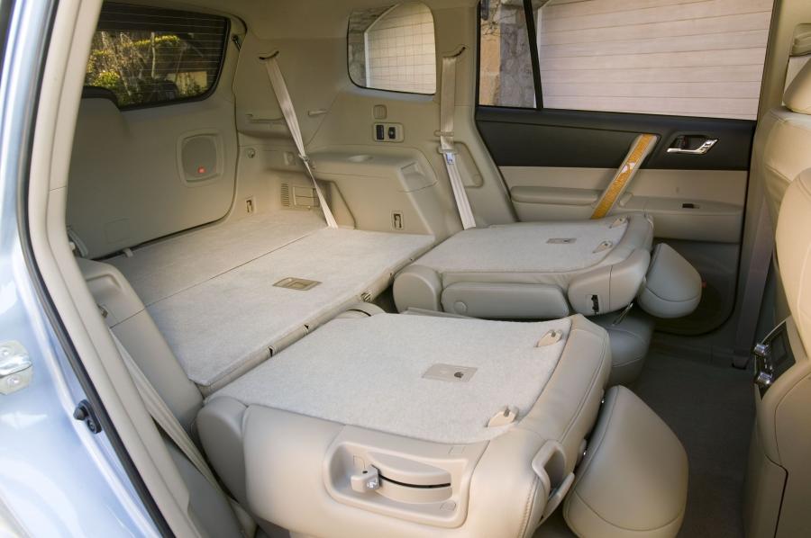  Toyota Highlander Hybrid 2008 года  (фото 18 из 42)